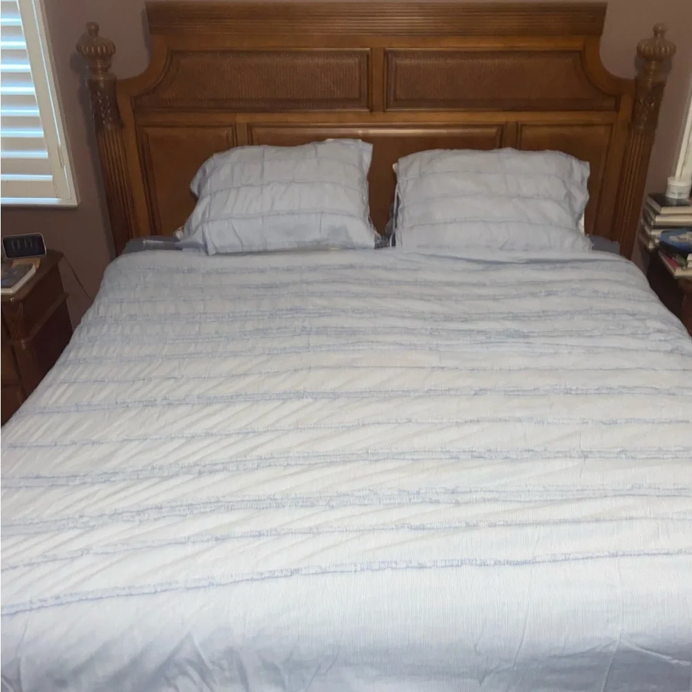 DKNY fringe duvet Cover & Shams